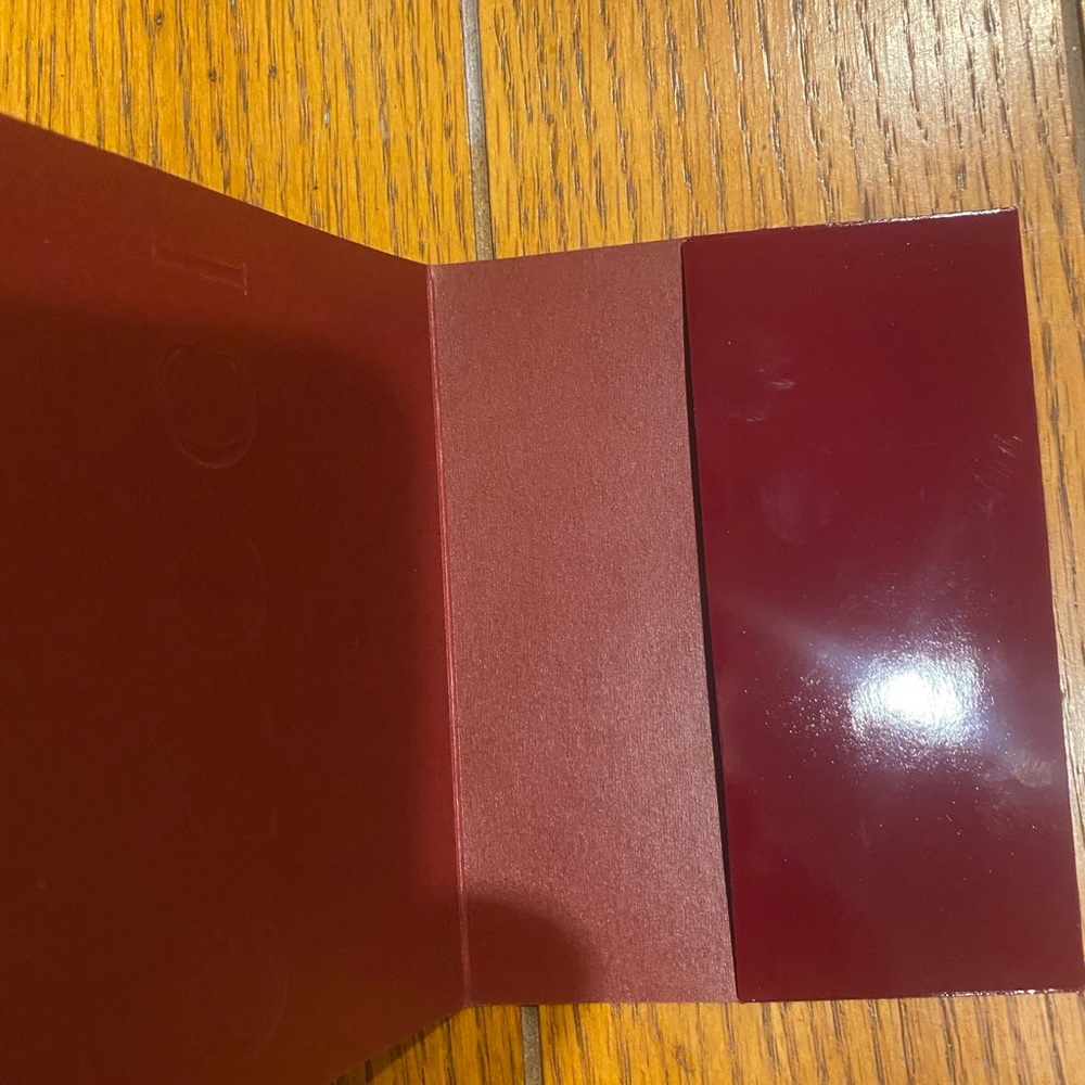 Gucci Deep Red Card - Picture 2 of 2